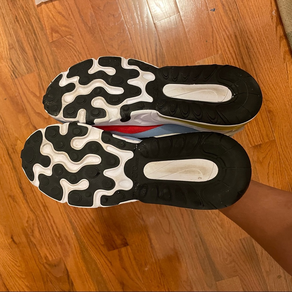 Nike Air Max 270 React - Picture 3 of 13